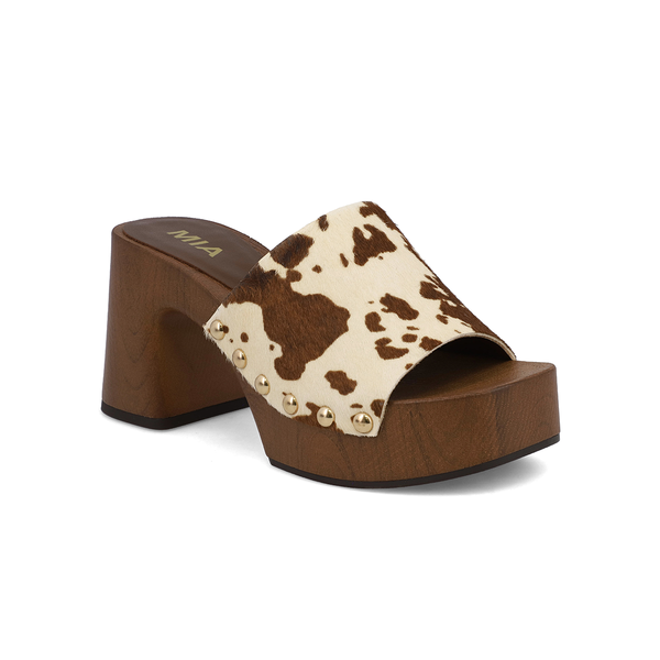 EMMERIE_P_BROWN_COW_1_grande.