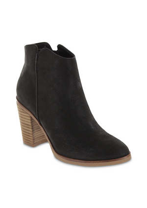 BLACK BRUSSE